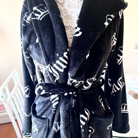 Juicy Couture Intimates & Sleepwear Juicy Couture Black White Plush